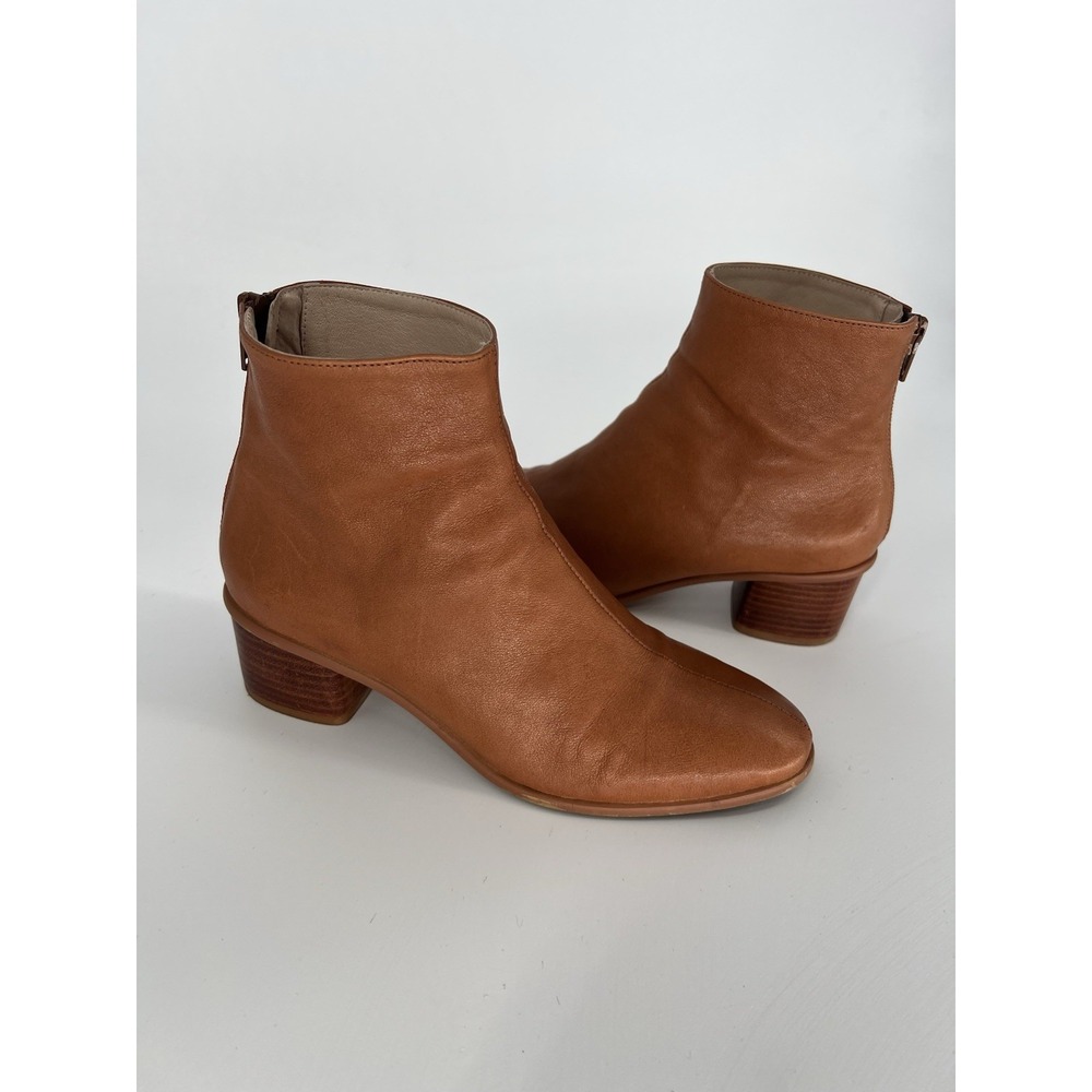 Anthropologie Leather Ankle Boot Made In Spain Size 37EU/ 6.5 US